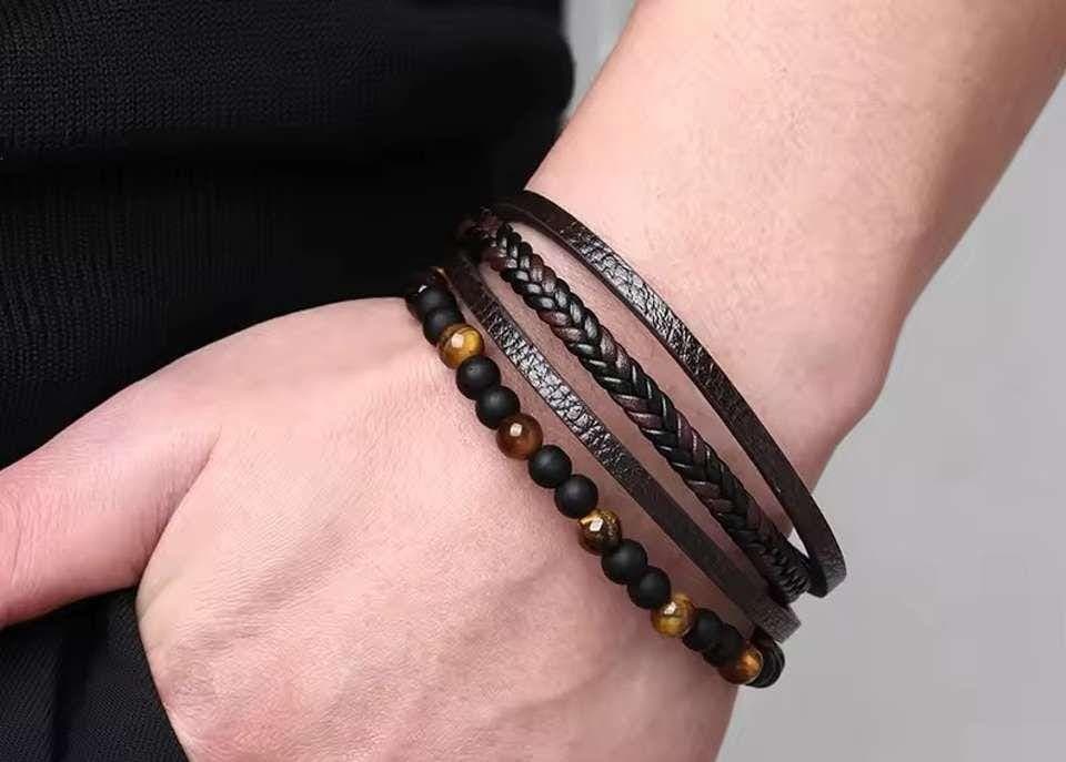 Golden and Black Hunter Hand Band